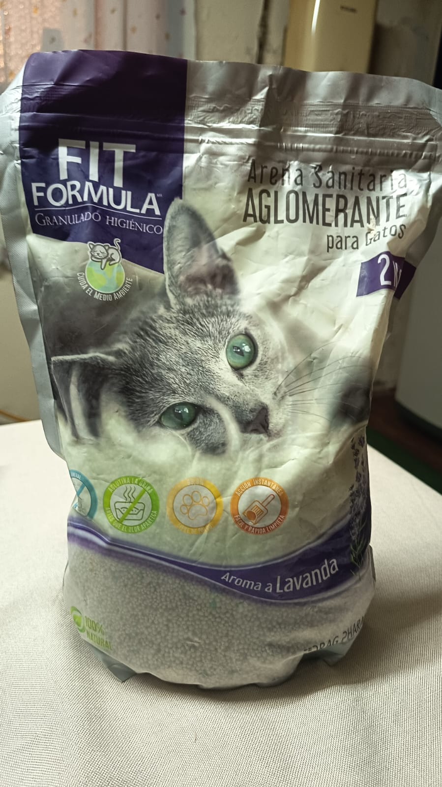 Arena Sanitaria Aglomerante para Gatos FIT FORMULA 2kg